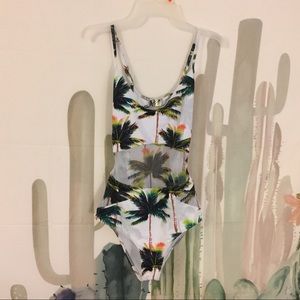 Palm tree One piece